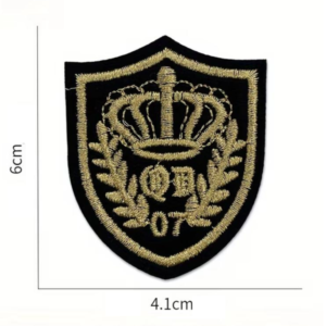 Écusson Thermocollant Blason Royal Noir Or