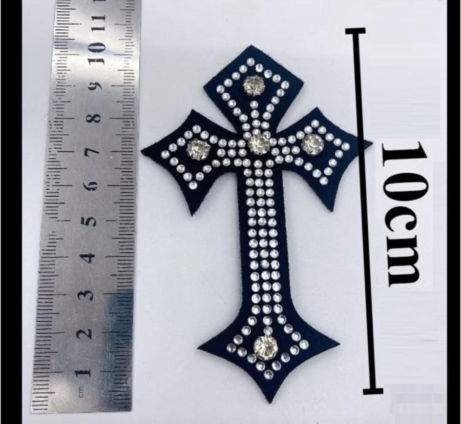 Patch thermocollant croix avec véritables strass