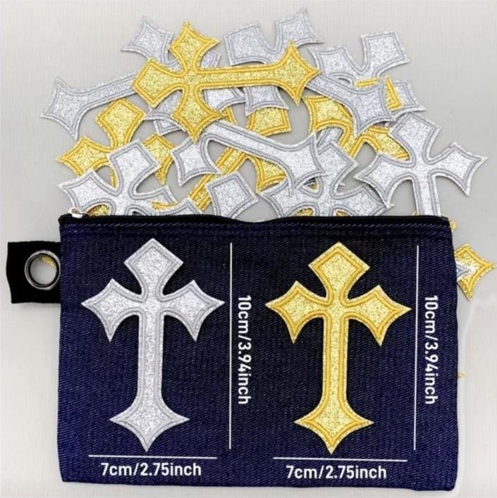 Motif thermocollant croix dorée ou argentée